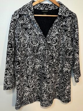 Lane Bryant Black and White print top shirt 3/4 sleeve 18/20